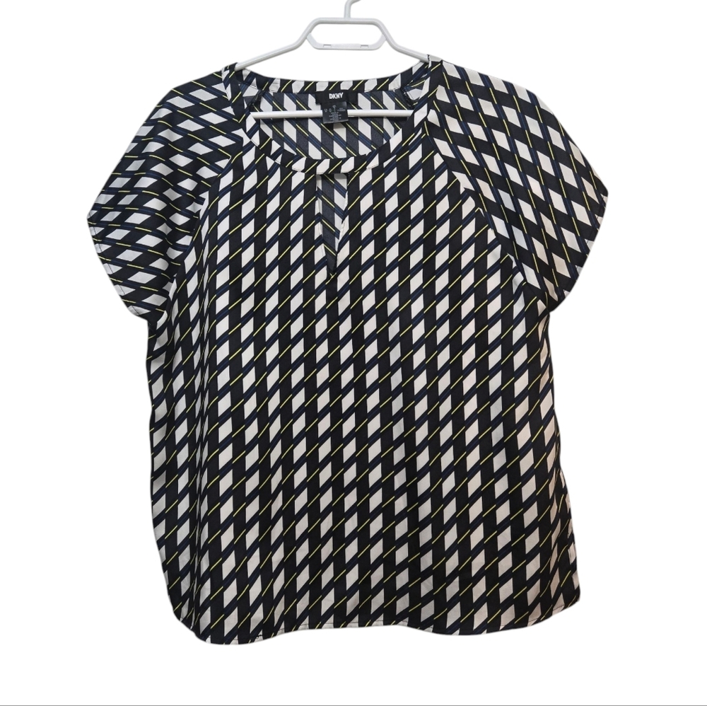 DKNY Geometric Boxy Blouse - Short Sleeve Keyhole Top Size M